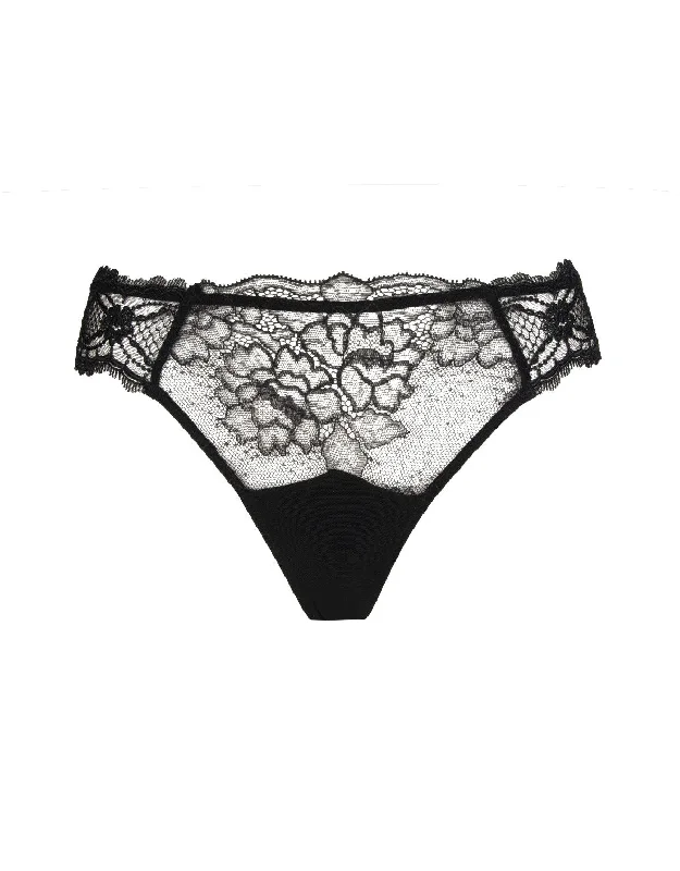 seamless breathable women thongs for a gentle and comfortable fitThong Sublime en Dentelle Black Lace seamless breathable women thongs for a gentle and comfortable fitThong Sublime en Dentelle Black Lace