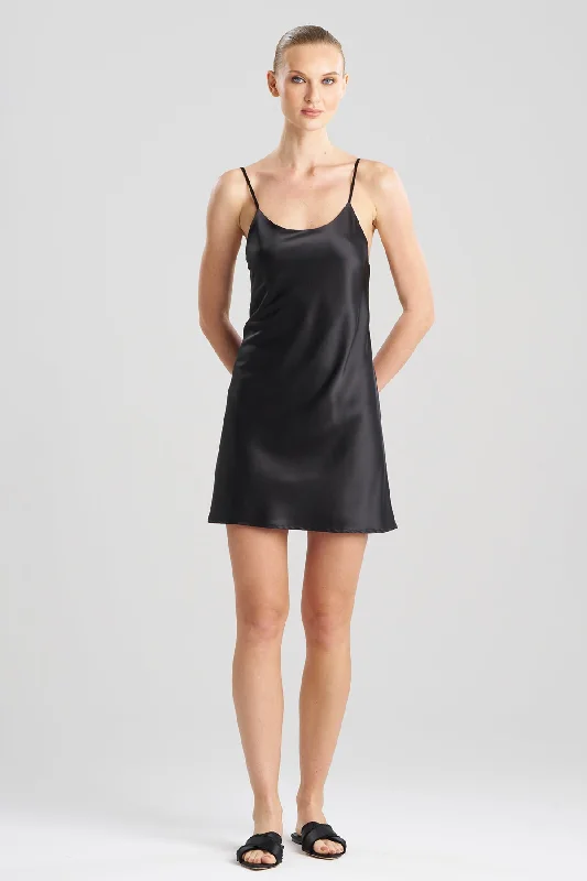 women lounge dress with a loose fit for maximum comfortGlamour Chemise
