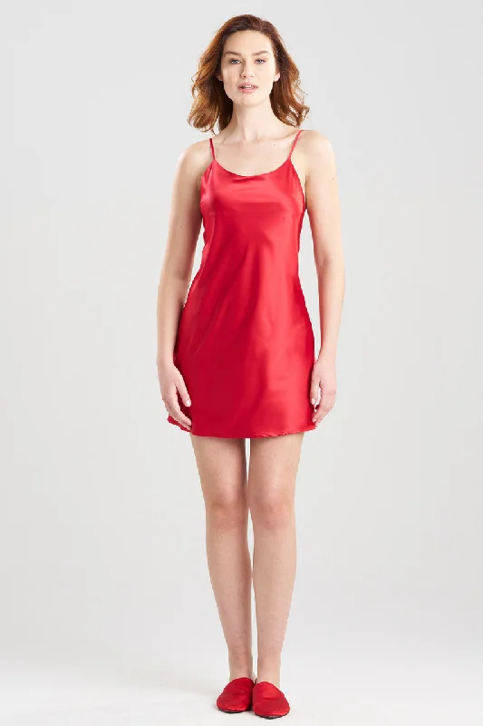 women lounge dress with a machine - washable fabric for easy careGlamour Chemise