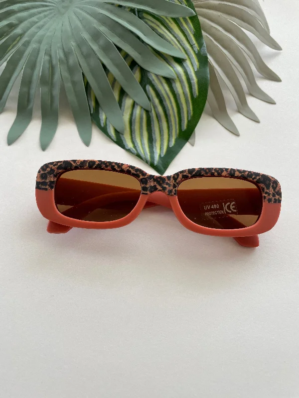 Button - Front Bodysuits with a Classic and Timeless AppealRectangle Two Tone Cheetah Sunglasses - Rust Button - Front Bodysuits with a Classic and Timeless AppealRectangle Two Tone Cheetah Sunglasses - Rust