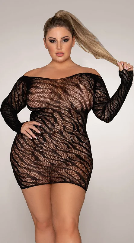 women lounge dress with a floral print for a feminine touchPlus Size Wavy Striped Chemise