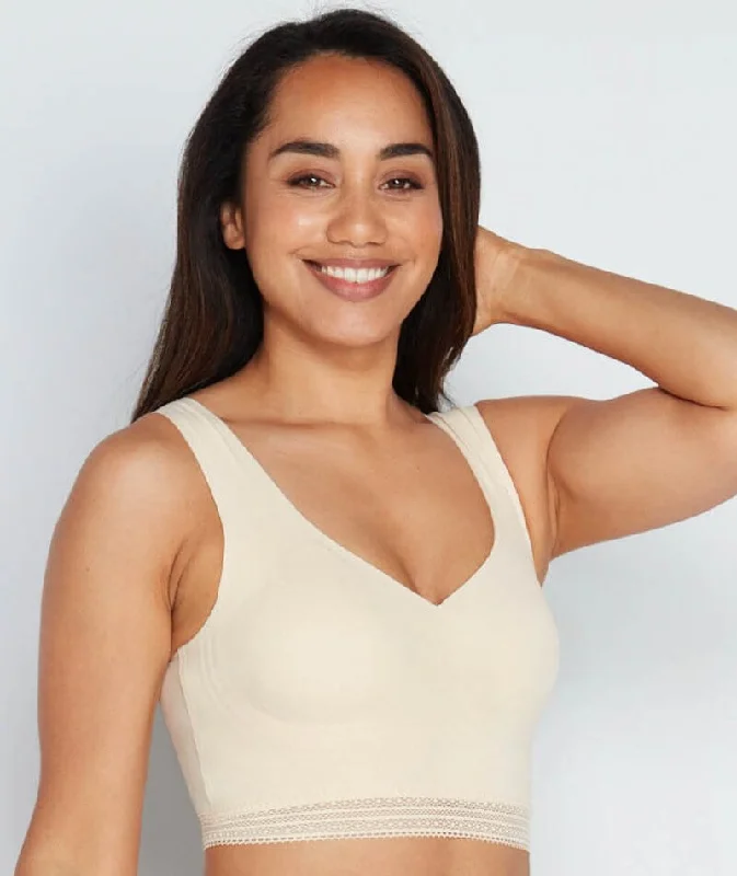 Bendon Comfit Collection Wire-free Crop Top Bra - Novelle Peach