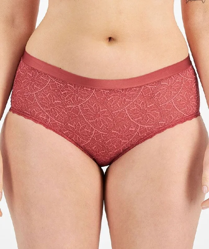 Bra with a quarter - cup design for a very revealing style Berlei Barely There Lace Full Brief - Copper Rouge Bra with a quarter - cup design for a very revealing style Berlei Barely There Lace Full Brief - Copper Rouge