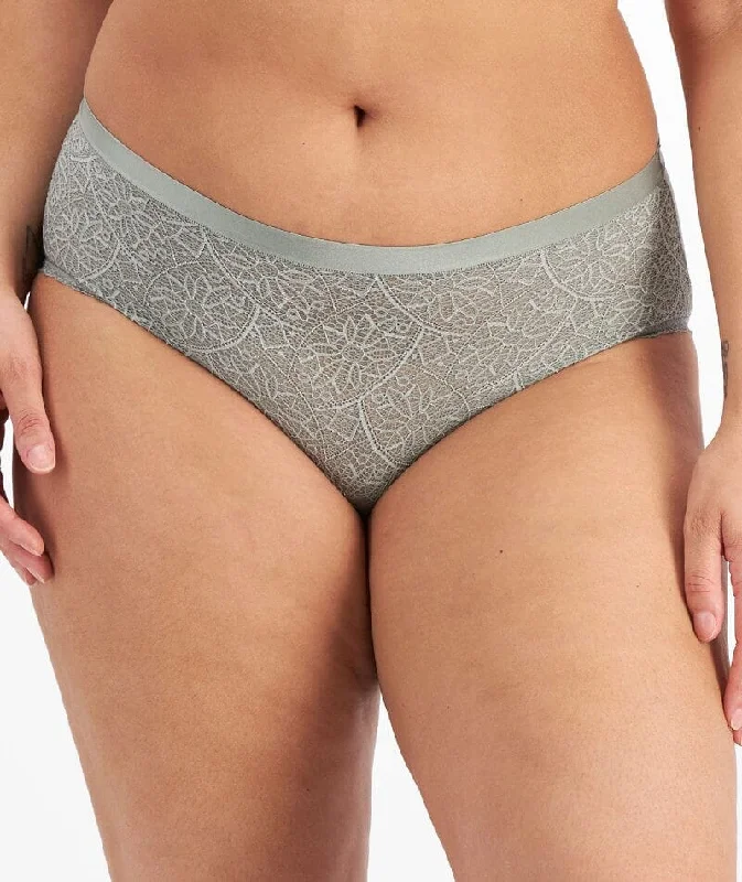 Bra with a plus - size underbust band for a secure fit Berlei Barely There Lace Full Brief - Kyoto Bra with a plus - size underbust band for a secure fit Berlei Barely There Lace Full Brief - Kyoto