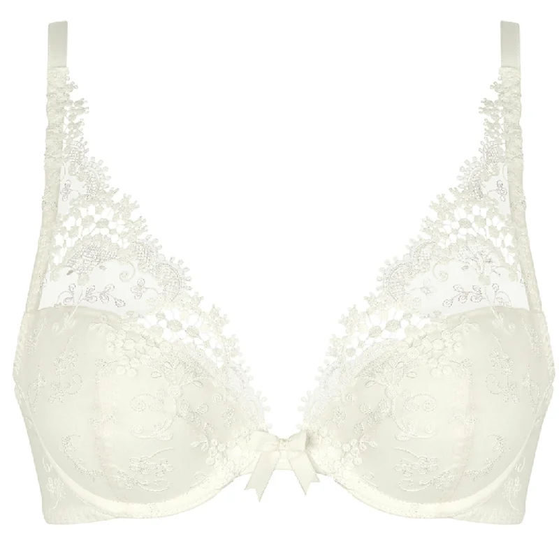 Bra with a seamless cup for a smooth silhouette Simone Perele Wish Push-Up Bra Ivory 12B347 A - F CUP Bra with a seamless cup for a smooth silhouette Simone Perele Wish Push-Up Bra Ivory 12B347 A - F CUP