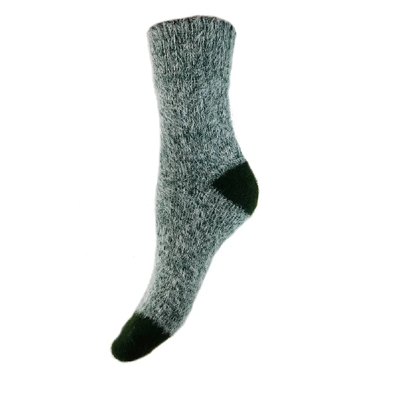 Women's thermal socks for cold weatherDark Green plain soft socks with contrasting heel and toe Women's thermal socks for cold weatherDark Green plain soft socks with contrasting heel and toe