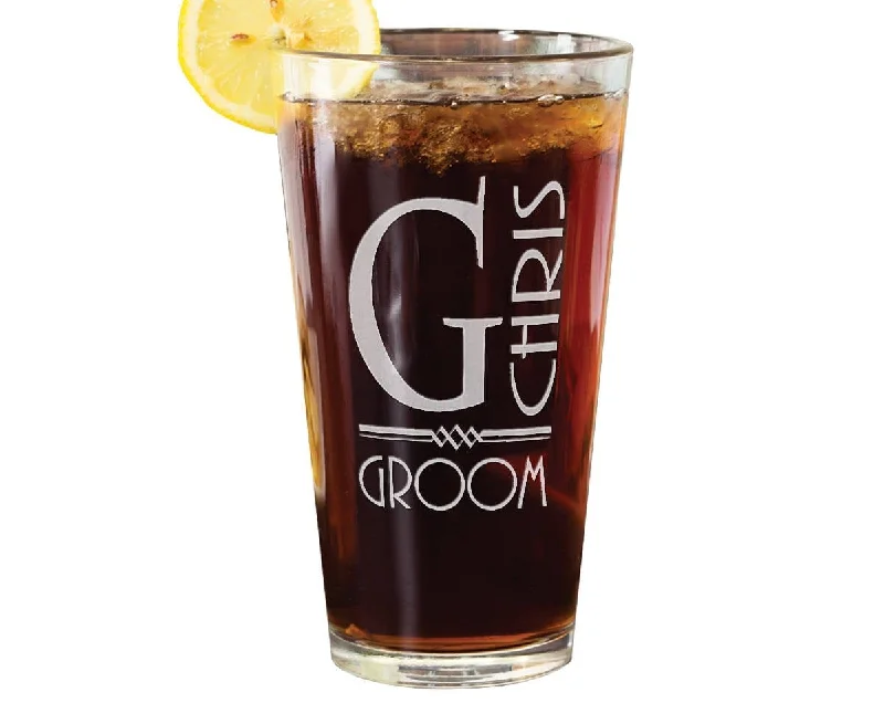 Personalized Monogram Wedding Party Gift Groomsmen Beer Pint Glass for Groom Unique Daddy Gift Engraved Beer Mug Father in Law Best Man Gift